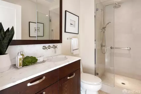 Bath - 2222 Hyde St #2, San Francisco, CA 94109 photo 2 of 3