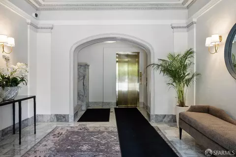 Entry Way - 2222 Hyde St #2, San Francisco, CA 94109 photo 1 of 1