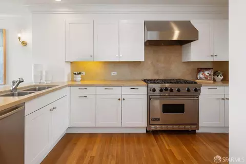 Kitchen - 2222 Hyde St #2, San Francisco, CA 94109 photo 2 of 2