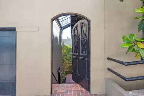 Entry Way - 2 Montclair Ter, San Francisco, CA 94109 photo 13 of 13