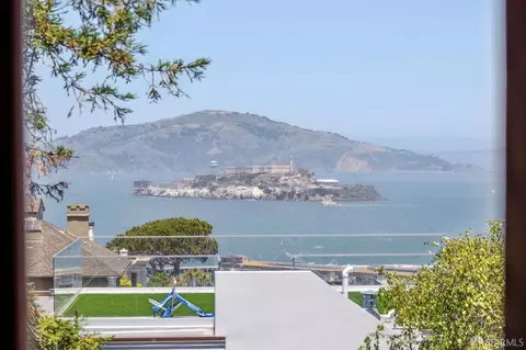 View/Area - 2 Montclair Ter, San Francisco, CA 94109 photo 4 of 4