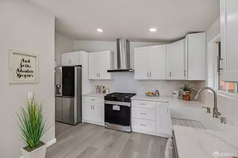 Kitchen - 2625 N Kavanagh Rd, San Pablo, CA 94806 photo 2 of 5