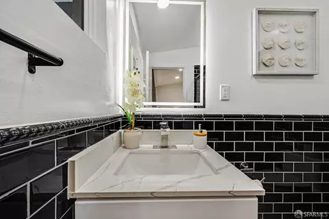 Bath - 2625 N Kavanagh Rd, San Pablo, CA 94806 photo 3 of 11
