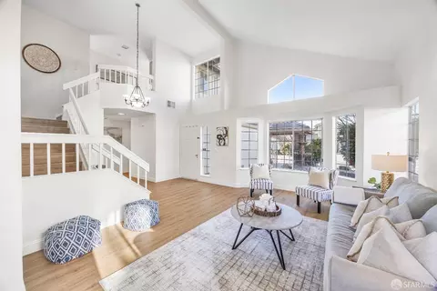 127 Halsey Ct, Hercules, CA 94547