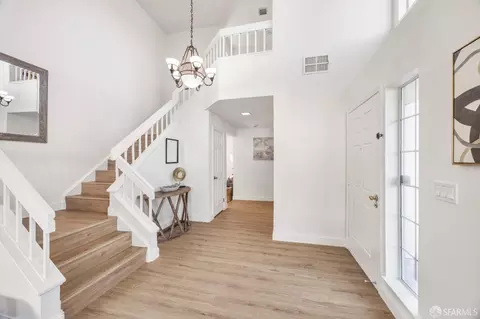 Entry Way - 127 Halsey Ct, Hercules, CA 94547 photo 1 of 3