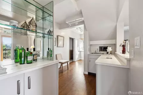 Entry Way - 25 Jade Pl, San Francisco, CA 94131 photo 9 of 10