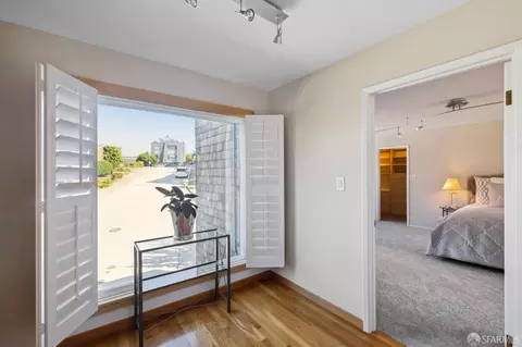 Entry Way - 25 Jade Pl, San Francisco, CA 94131 photo 2 of 10