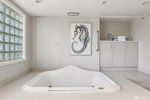 Bath - 25 Jade Pl, San Francisco, CA 94131 photo 7 of 9