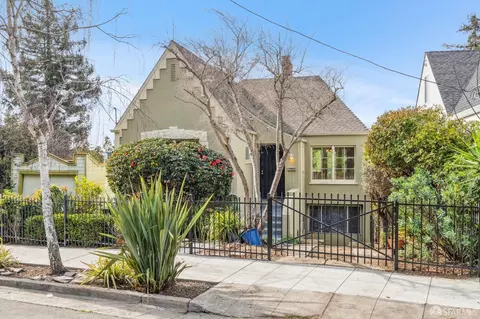 6841 Outlook Ave, Oakland, CA 94605
