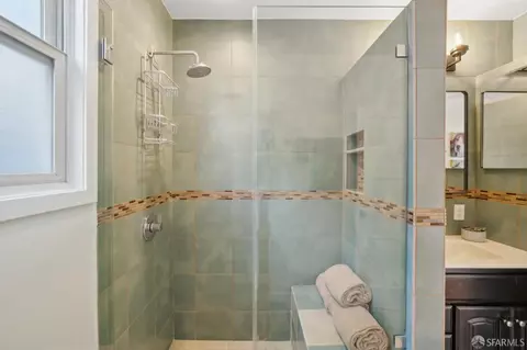 Bath - 136 Benton Ave, San Francisco, CA 94112 photo 2 of 4