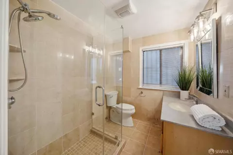 Bath - 136 Benton Ave, San Francisco, CA 94112 photo 4 of 4