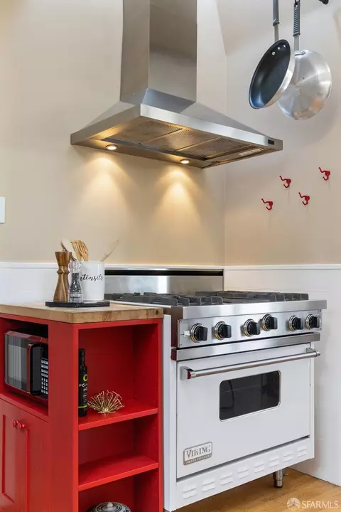 Kitchen - 33 Arnold Ave, San Francisco, CA 94110 photo 4 of 4