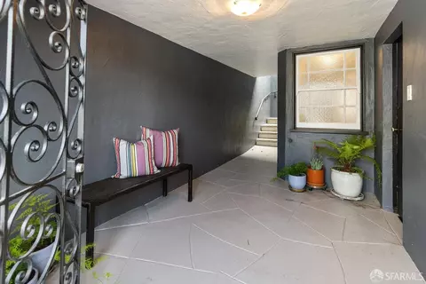 Entry Way - 33 Arnold Ave, San Francisco, CA 94110 photo 1 of 1