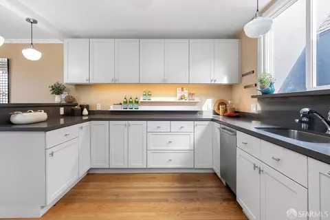Kitchen - 33 Arnold Ave, San Francisco, CA 94110 photo 2 of 4