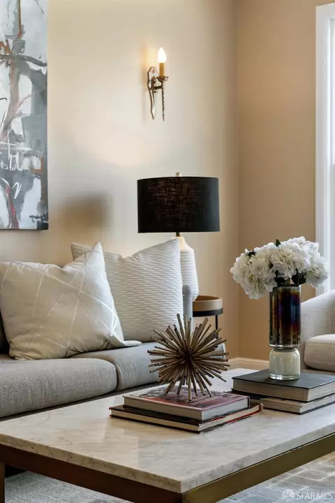Living - 33 Arnold Ave, San Francisco, CA 94110 photo 4 of 6