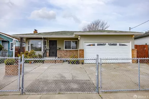 349 S 24th St, Richmond, CA 94804