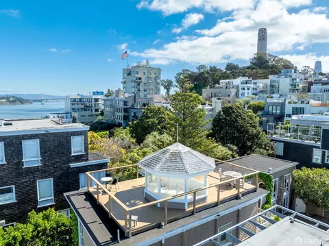View/Area - 273 Chestnut St, San Francisco, CA 94133 photo 1 of 5