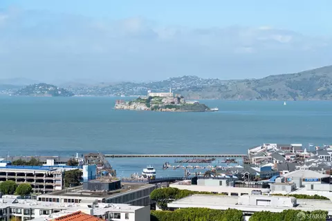 View/Area - 273 Chestnut St, San Francisco, CA 94133 photo 3 of 5