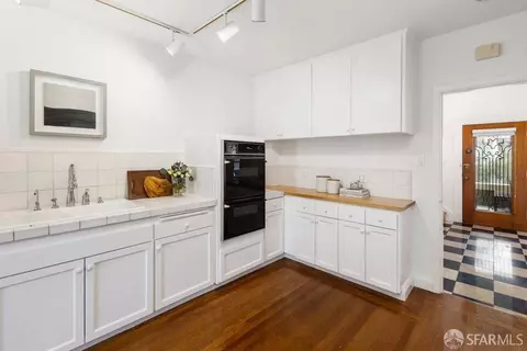 Kitchen - 170 26th Ave, San Francisco, CA 94121 photo 4 of 4