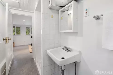 Bath - 170 26th Ave, San Francisco, CA 94121 photo 6 of 6