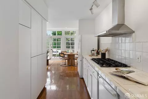 Kitchen - 170 26th Ave, San Francisco, CA 94121 photo 2 of 4
