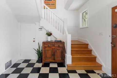 Entry Way - 170 26th Ave, San Francisco, CA 94121 photo 2 of 4