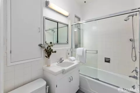 Bath - 170 26th Ave, San Francisco, CA 94121 photo 3 of 6