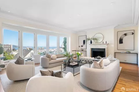 Living - 2050 Jackson St, San Francisco, CA 94109 photo 1 of 9