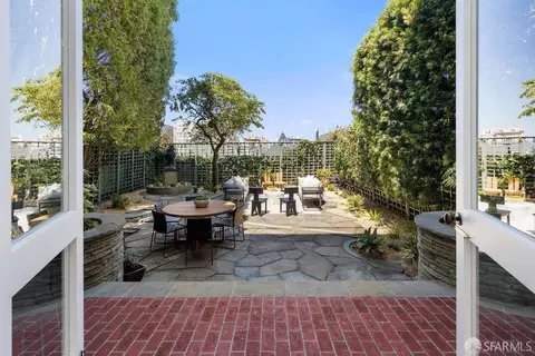 Exterior - 2050 Jackson St, San Francisco, CA 94109 photo 5 of 8