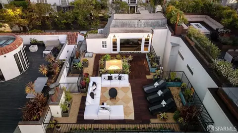 Exterior - 2050 Jackson St, San Francisco, CA 94109 photo 7 of 8