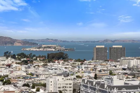 View/Area - 2050 Jackson St, San Francisco, CA 94109 photo 1 of 7