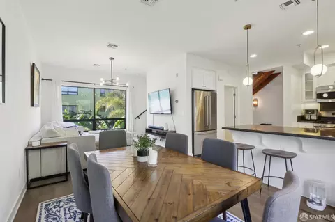 303 Zephyr Dr, Oakland, CA 94607 photo 1