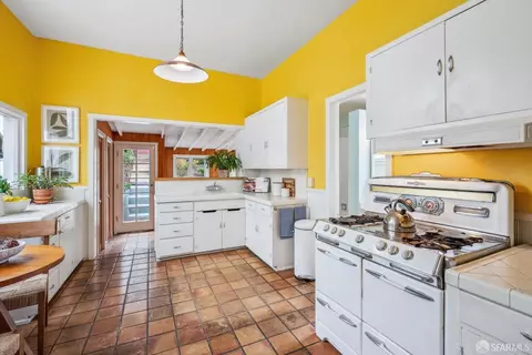Kitchen - 474 29th St, San Francisco, CA 94131 photo 6 of 8