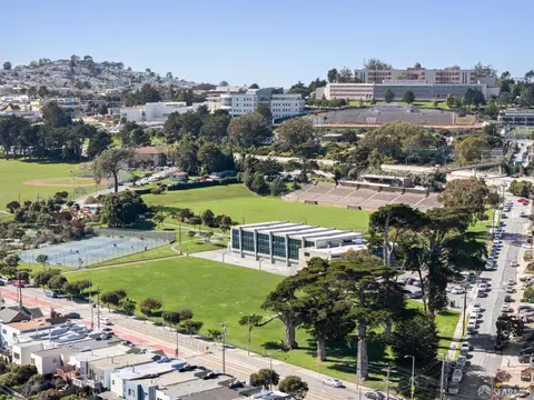 View/Area - 68 Otsego Ave, San Francisco, CA 94112 photo 4 of 7