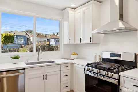 Kitchen - 68 Otsego Ave, San Francisco, CA 94112 photo 4 of 7