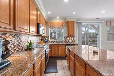 Kitchen - 11 Hamilton Ct, Oakley, CA 94561 photo 4 of 6