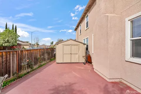 Exterior - 11 Hamilton Ct, Oakley, CA 94561 photo 4 of 7