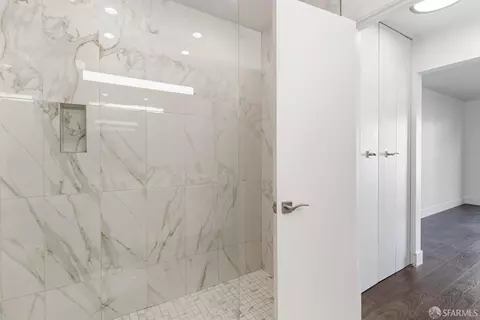Bath - 138 Lower Ter, San Francisco, CA 94114 photo 4 of 6