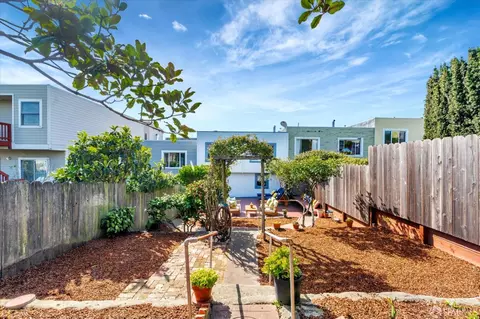 Exterior - 1758 32nd Ave, San Francisco, CA 94122 photo 4 of 12