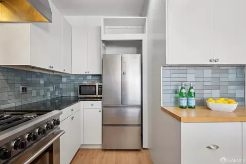 Kitchen - 20 Wright St, San Francisco, CA 94110 photo 3 of 5