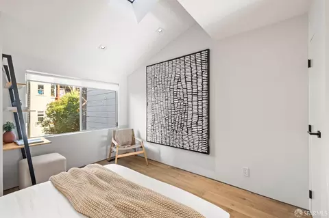 Bedroom - 7 Sumner St, San Francisco, CA 94103 photo 2 of 7