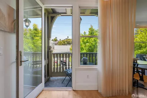 Entry Way - 3953 24th St #3, San Francisco, CA 94114 photo 1 of 2