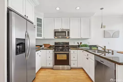 Kitchen - 3953 24th St #3, San Francisco, CA 94114 photo 3 of 4