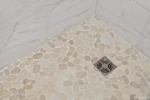 Bath - 72 Lynch St, San Francisco, CA 94109 photo 5 of 6