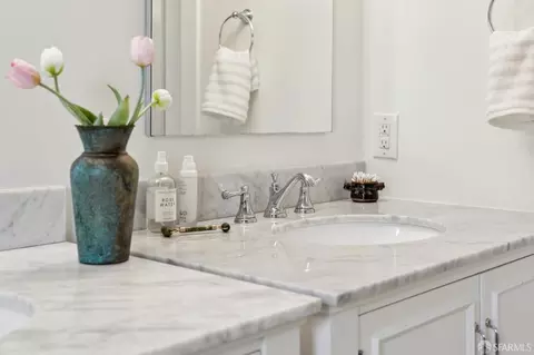 Bath - 973 14th St, San Francisco, CA 94114 photo 4 of 4