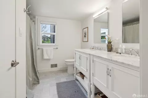Bath - 973 14th St, San Francisco, CA 94114 photo 1 of 4