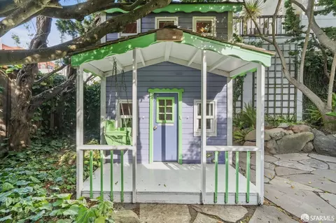 Exterior - 1632 N Point St, San Francisco, CA 94123 photo 9 of 10