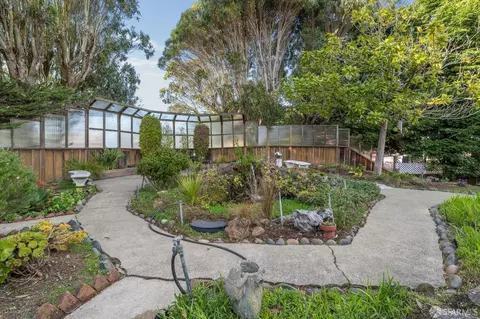 Exterior - 100 Stonecrest Dr, San Francisco, CA 94132 photo 16 of 24