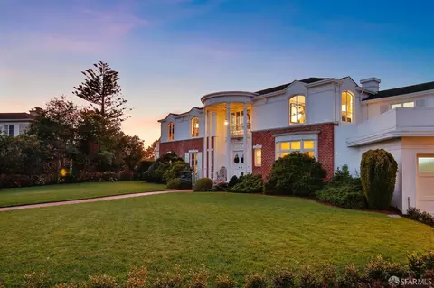 100 Stonecrest Dr, San Francisco, CA 94132