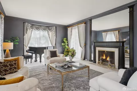 Living - 100 Stonecrest Dr, San Francisco, CA 94132 photo 2 of 4